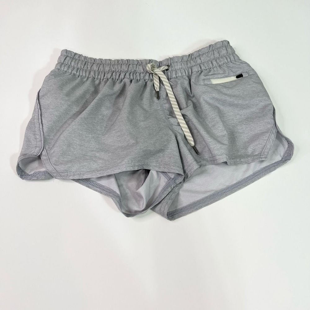 Vuori Clementine Shorts Women's Small Gray Low Rise Casual Athletic